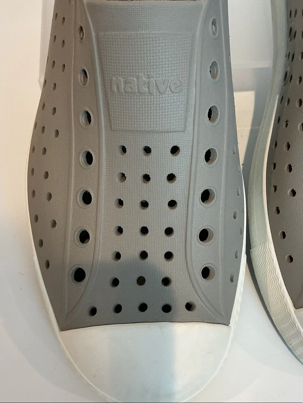 Native Jefferson Pigeon Grey, unisex Big Kids size 5
